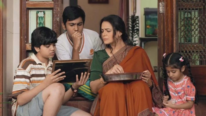 Top 10 Family-Friendly Series For a Perfect Family Night